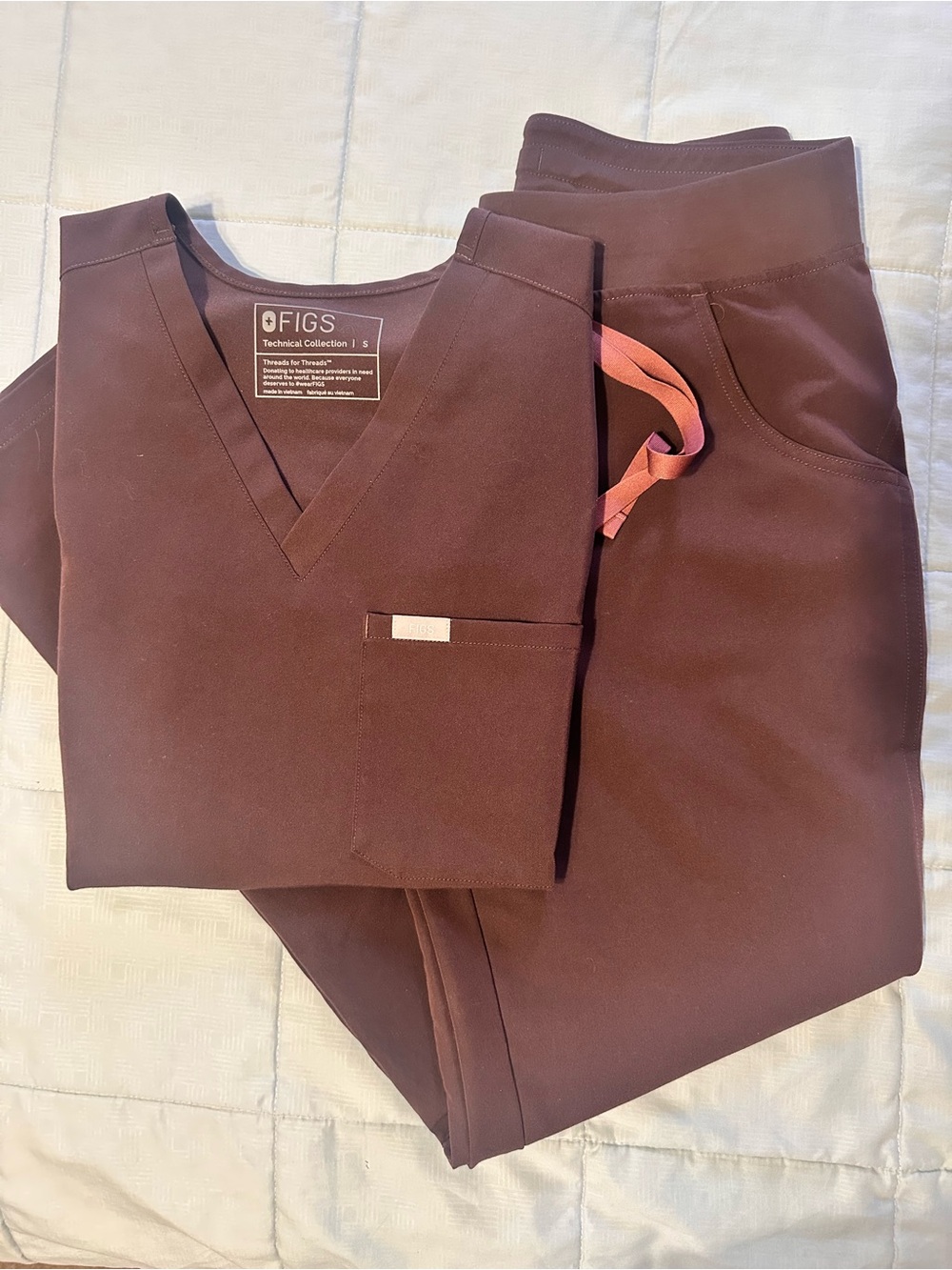 Figs Women's Scrub Set in Espresso size Small